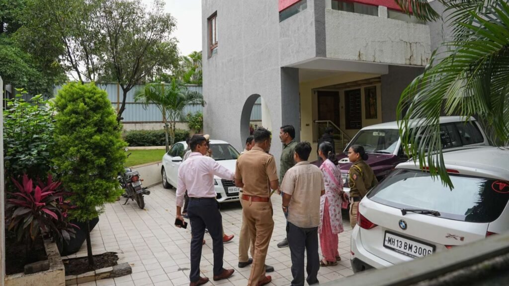 robbery-attempt-at-family’s-bungalow:-attempt-to-murder-us,-says-puja-khedkar’s-father