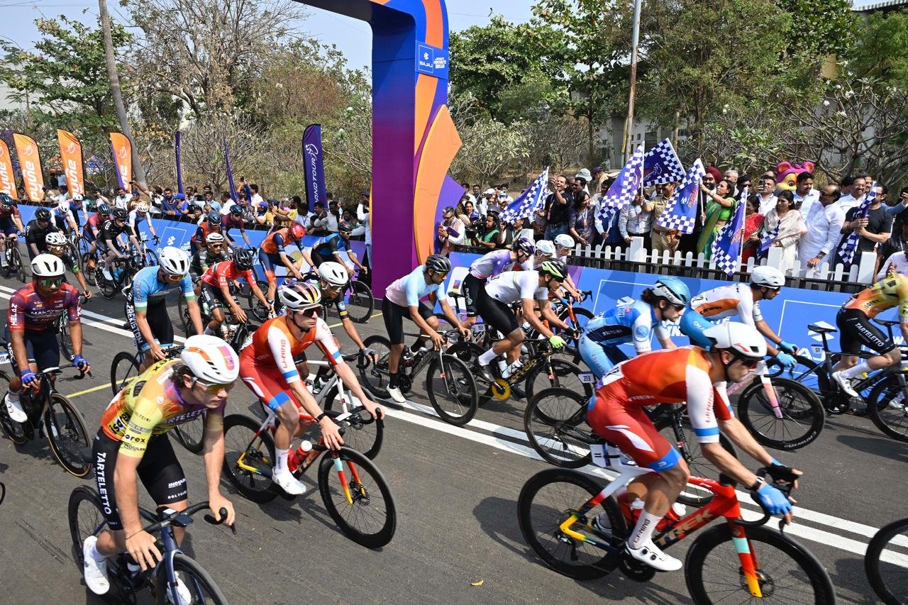 festive-end-to-pune-grand-tour-as-team-li-ning-star-dominates-all-stages