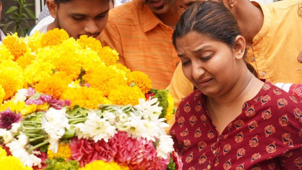 we-are-surviving-on-savings:-pahalgam-victim’s-family-awaits-job-assured-by-state-govt