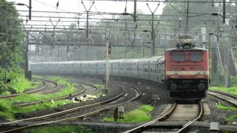 CR to operate special trains from Pune till March 10 for Holi