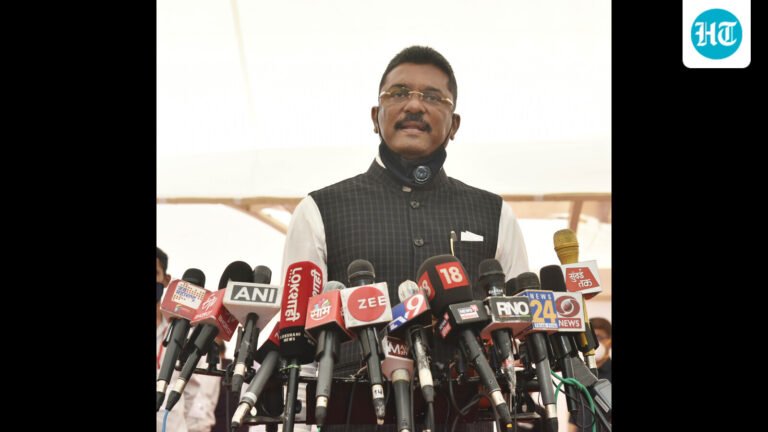 Minister pulls up officials over private parking fines issued via PTP app