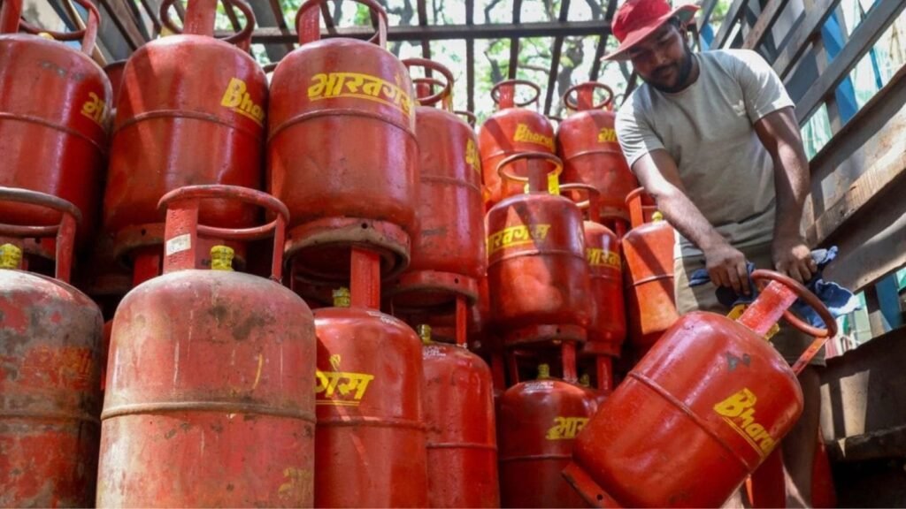 ‘can’t-feed-even-20-people’:-catering-services-come-to-standstill-with-lpg-shortage