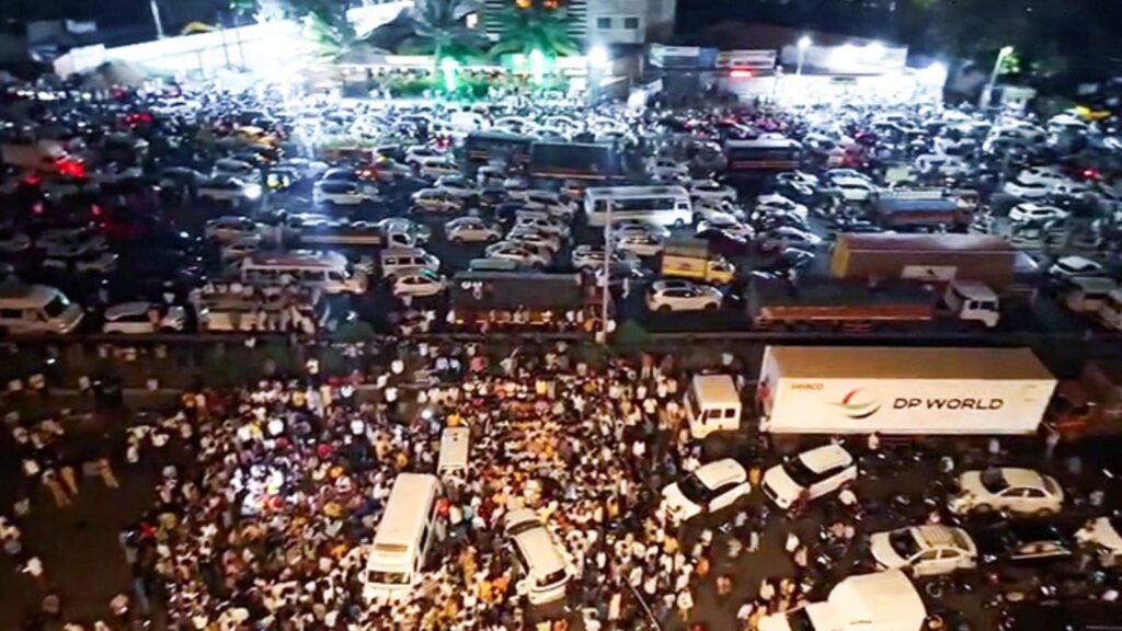 highway-protest-over-child’s-rape-murder:-pune-police-used-‘mild-force’-to-clear-blockade
