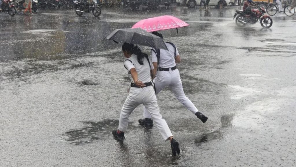 thunderstorms-in-maharashtra-till-may-8;-temperatures-touch-41°c-in-pune