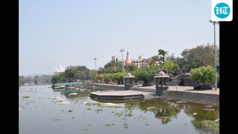MPCB, fisheries dept inspect Indrayani River following fish kill