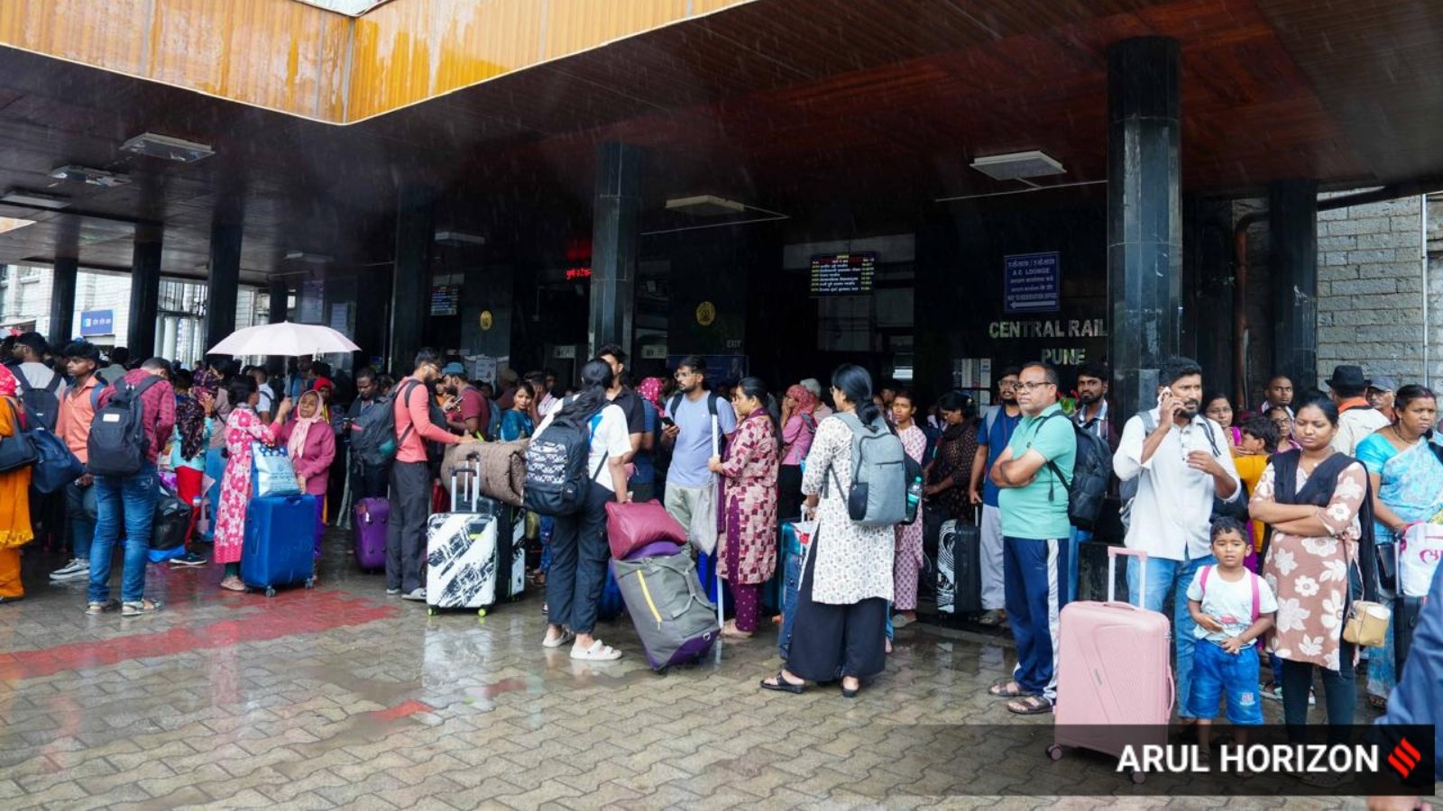 heavy-rain-throws-pune’s-air,-rail-traffic-off-track