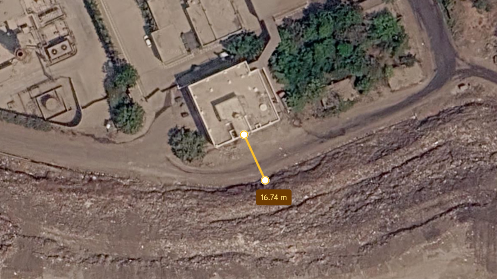 pune-landslide:-satellite-image-shows-office-to-garbage-mound-distance-was-16-metres-and-not-30
