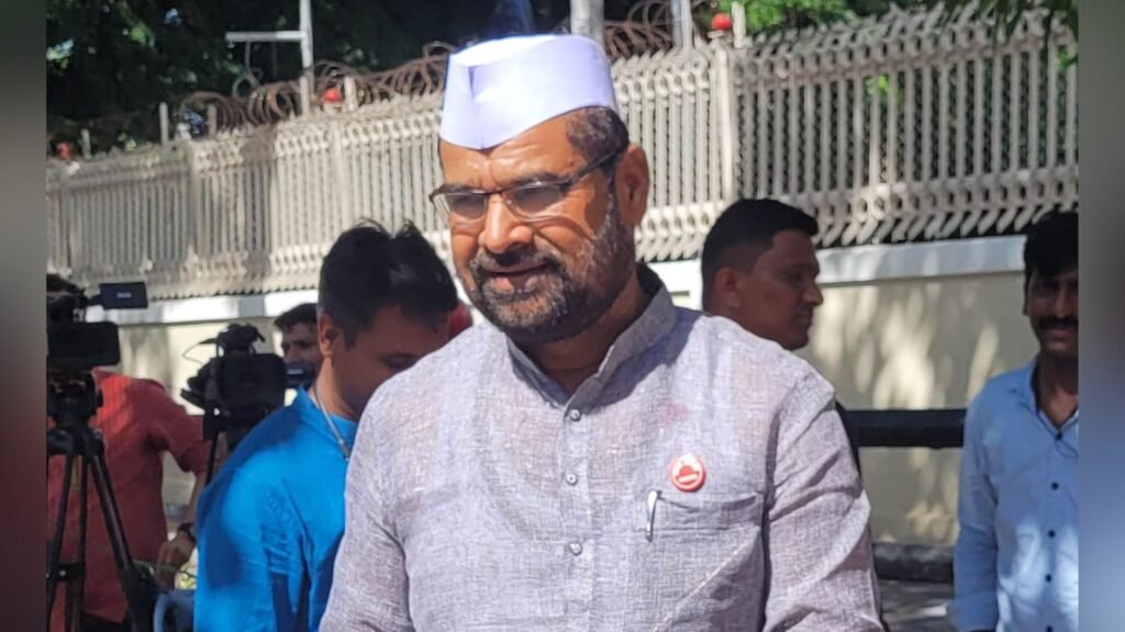 ‘government-should-respond-to-these-terrorists’:-sadabhau-khot-on-delhi-protesters