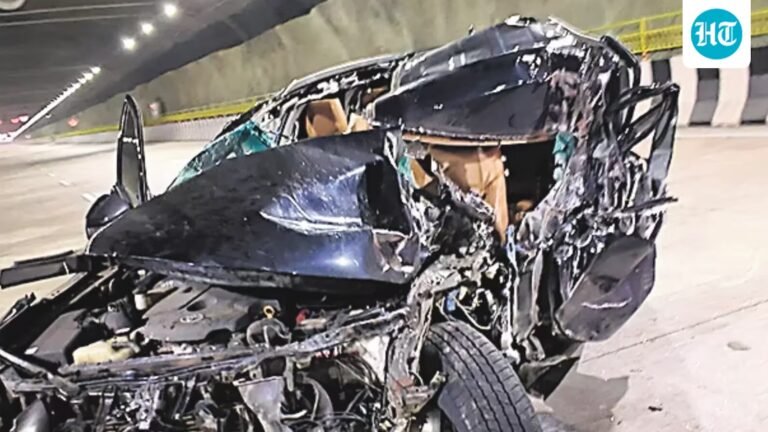Cong leader killed after speeding SUV rams truck on link connecting Mumbai, Pune