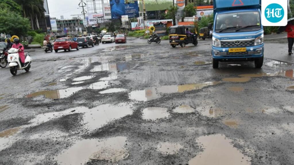 pmc-to-repair-potholes-within-a-week;-set-up-160-tph-plant-in-shindewadi