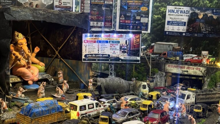 After mother’s death, Pune artist turns Ganeshotsav decoration into road safety message
