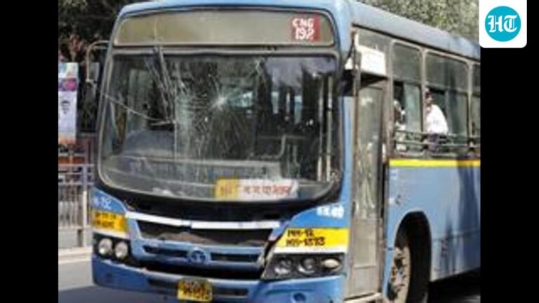 Firefighter sees smoke, alerts PMPML driver; pax safely evacuated