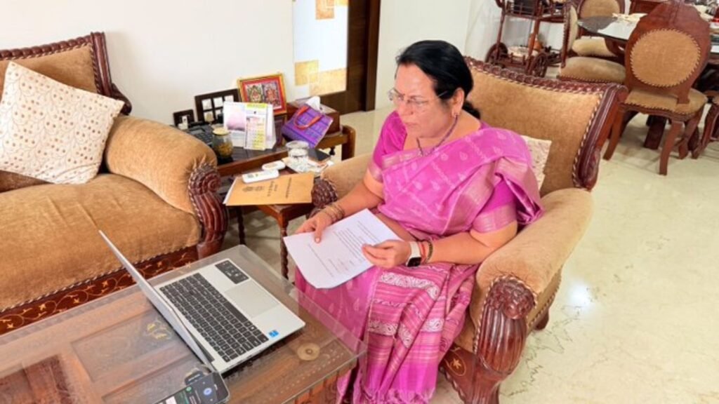 student-held-for-theft-at-shiv-sena-mlc-neelam-gorhe’s-pune-bungalow