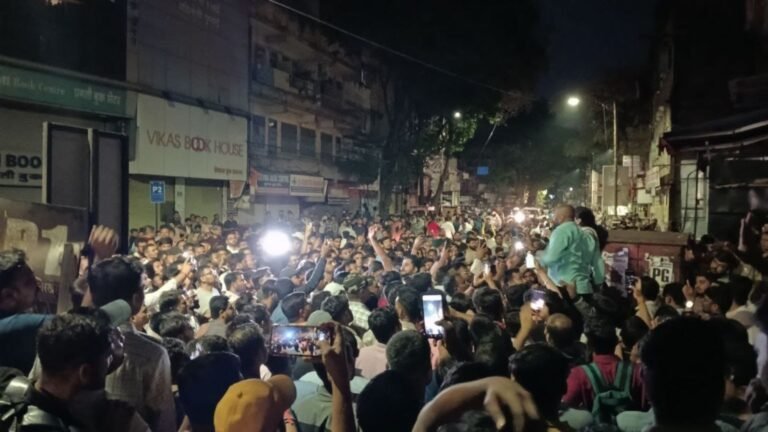 BJP’s ‘nightlife’ jibe at MPSC students’ protest