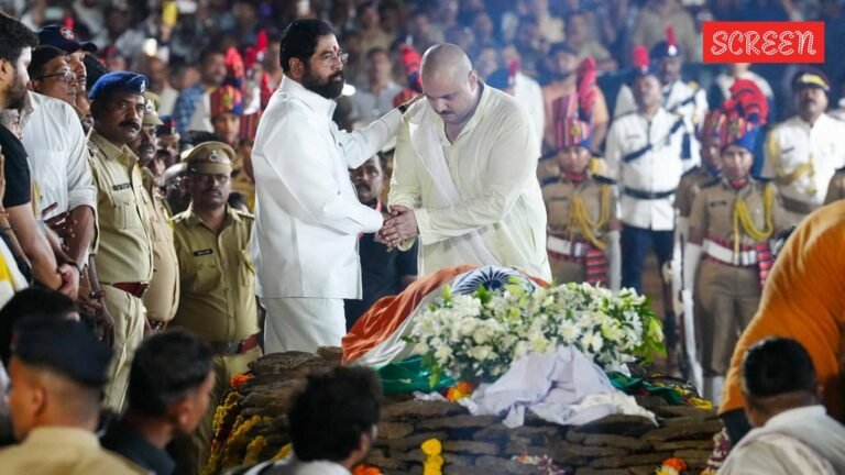 Nana Patekar was friends with politicians but remained outspoken till end