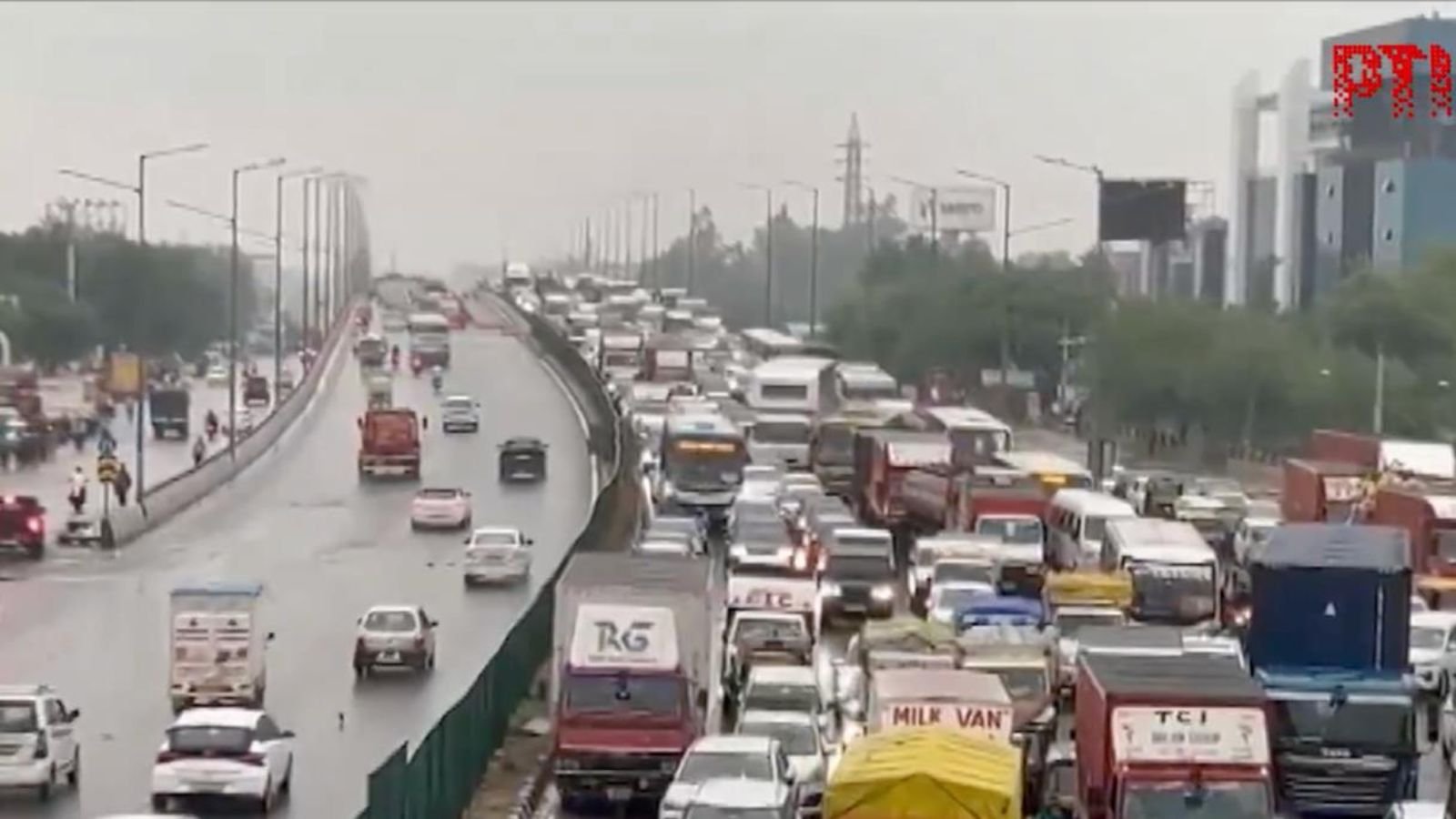 traffic-on-nh-48-restored-after-protest-at-kognoli-toll-plaza-withdrawn